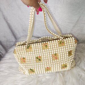 Vintage 1960 Grandee Bead Purse with floral inserts.